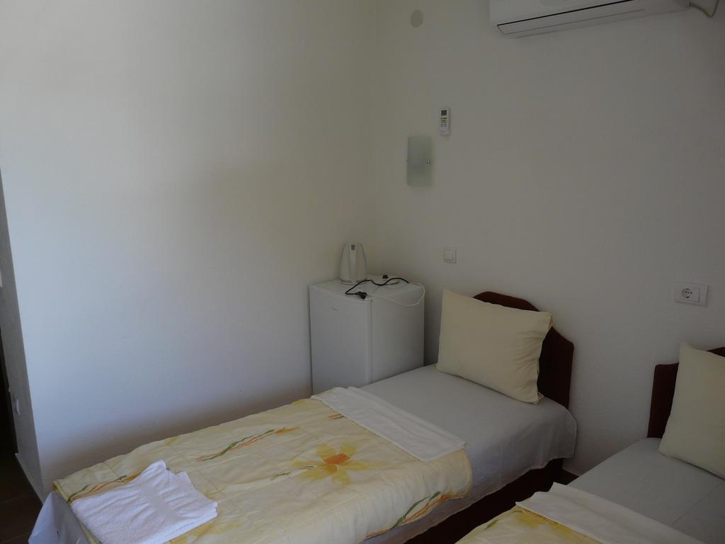 Guest House Jadran Pol Petrovac Exterior photo