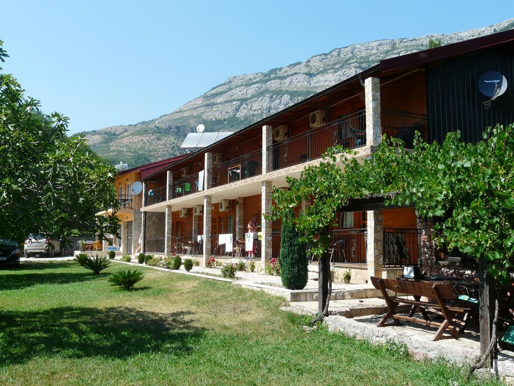 Guest House Jadran Pol Petrovac Exterior photo