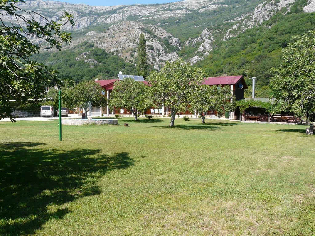 Guest House Jadran Pol Petrovac Exterior photo