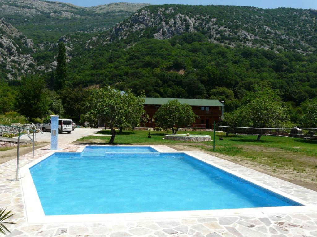 Guest House Jadran Pol Petrovac Exterior photo